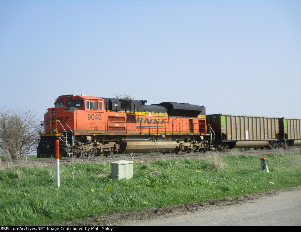 BNSF 9040